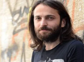Niyazi Koyuncu: Barış için kelleyi koltuğa aldım