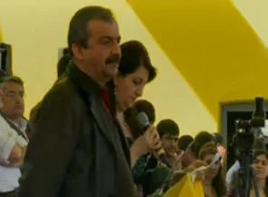 Öcalan'dan Tarihi Çağrı: Silahları bırakın, sınır dışına çıkın!