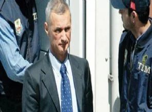 Öcalan'ı getiren komutanın cezaevinde Öcalan'lı kitap isyanı