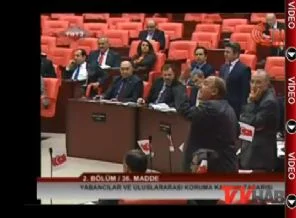 Öcalan meclisi birbirine kattı, vekiller kavgaya tutuştu!