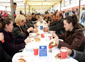Sağlıklı yaşam için bin 200 kişi kahvaltı etti