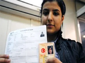 Sınav giriş belgesine annesinin fotoğrafını koydular