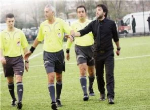'Şoförlük için ehliyete, hocalık için lisansa gerek yok'