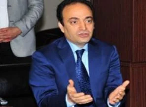 Sorusuna yanıt alamayan sunucu bakın ne yaptı?