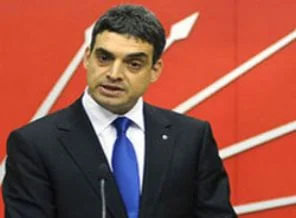 Umut Oran: AKP işten attırıyor!