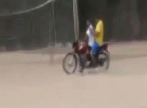 Yeşil sahalarda bu da oldu!(Video)
