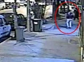 200 kiloluk çelik kasayı çuvalla taşıdılar