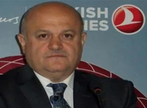 '28 yolcuya kelepçe taktık illa 'uçakta içeceğim' ısrarı nedir'