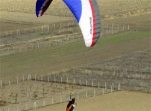 600 metre yükseklikten düştü