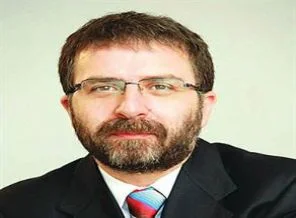 Ahmet Hakan: Akil adam değil yandaş aranıyor!