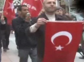 Akil İnsanlar'a protesto şoku!