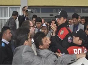 Aksaray'da akil insan protestosu