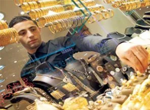 Altındaki dalgalanma kime yaradı?