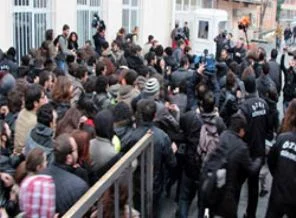Anadolu Üniversitesi'nde gerginlik!