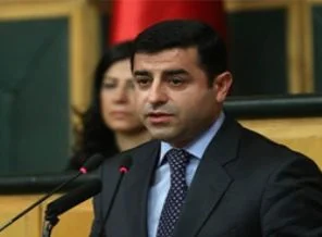 'Anayasaya Özerk Kürdistan yazsalar bile, otoriter bir başkanlık sistemine evet demeyiz'