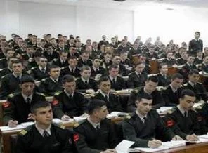 Askeri Lisede Kur'an öğretecek subay yok