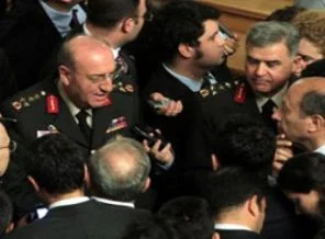 Askerler o resepsiyona neden katıldı?