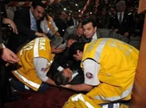 Bakan Eroğlu fenalık geçirdi