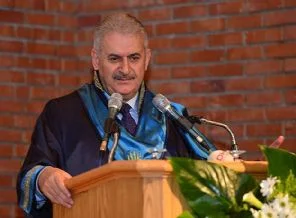 Bakan Yıldırım'a fahri doktora verildi!