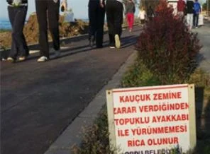 Başkandan topuklu ayakkabı tepkisi