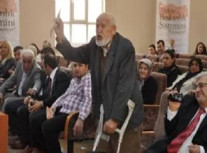 'Başkanlık' konferansında Cumhuriyet çıkışı