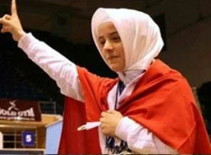 Başörtülü diye diskalifiye edildi yılın sporcusu oldu