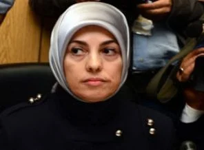 Başörtülü vekil yolu açılıyor