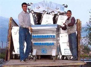 BDP'li başkan yardımcısı 'W' yazdırdığı için tutuklandı