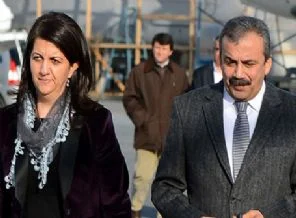 BDP'li heyet İmralı'ya gitti açıklama saat 18.00'de