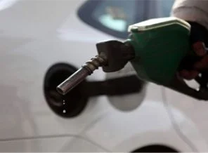 Benzin ve motorin 8 ayın en düşüğünde
