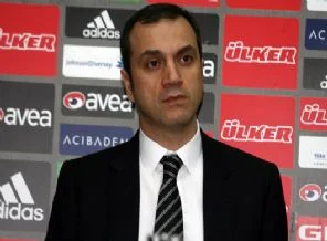 Beşiktaş'ta istifa depremi!