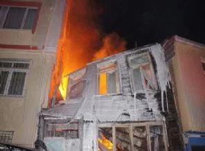 Beyoğlu'nda korkutan yangın