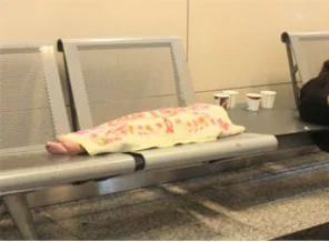 Bir yaşındaki bebek uçakta öldü