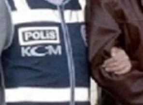 Çaldıkları otomobil arızalanınca yakalandılar