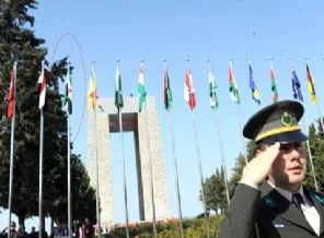 Çanakkale gönderinde ÖSO bayrağı!