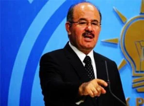 Çelik: Bazı densiz gazeteciler var!