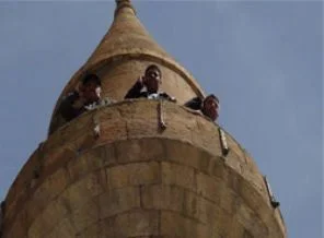 Cepten konuşabildikleri tek yer cami minaresi