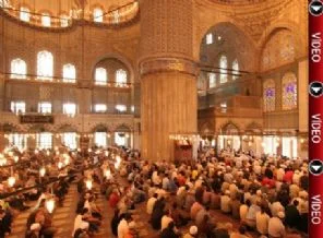 Çingene diye imamın arkasında namaz kılmadılar!