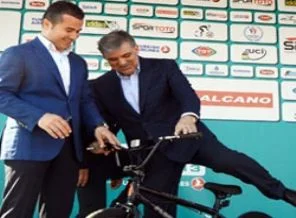 Cumhurbaşkanı Gül'e BMX bisiklet