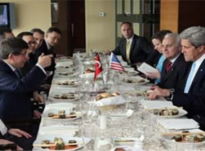 Davutoğlu ile Kerry bir araya geldi