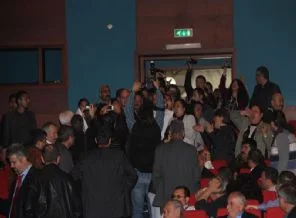 DİSK Genel Kurulu gergin başladı