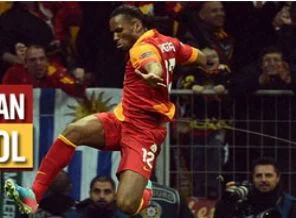 Drogba'dan tarihi gol