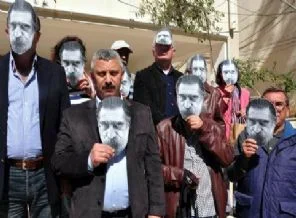 Duruşmaya Can Yücel maskesiyle geldiler