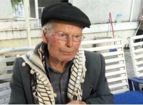 Emekli maaşı için yardım istedi, dolandırıldı