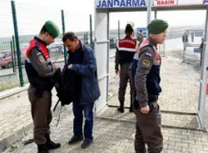 Ergenekon'da duruşma yarına ertelendi