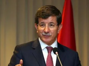 'Esed kendi vehim dünyasında yaşıyor'