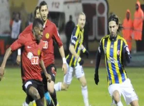 Fenerbahçe avantajı kaptı: 1-1