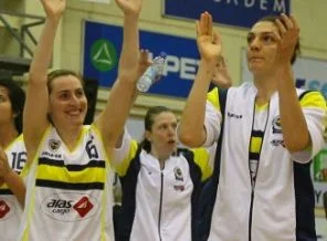 Fenerbahçe finalde