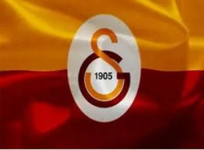 Galatasaray yıldız oyuncuyla el sıkıştı