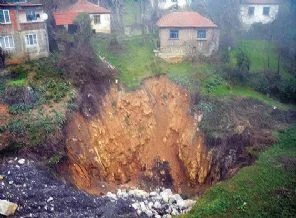 Göçük artık tüm Zonguldak'ı tehdit ediyor